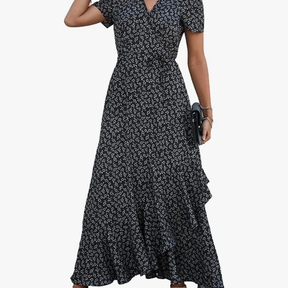 Pretty Garden #1 best seller floral wrap dress. Size  large - Picture 9 of 9